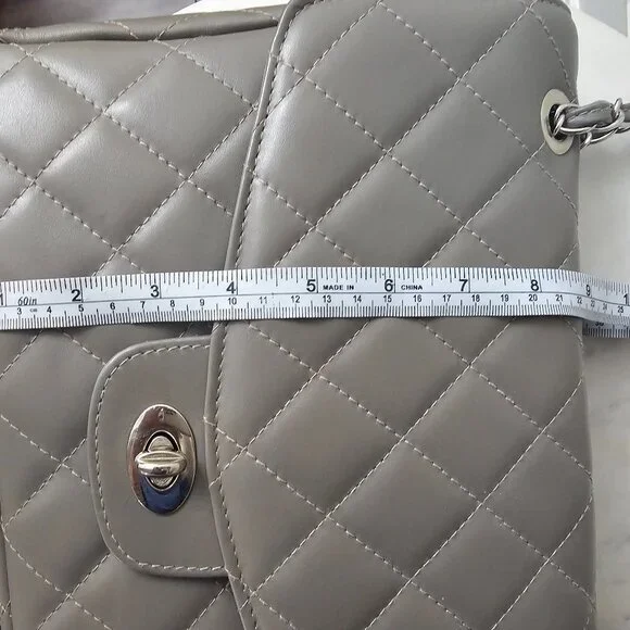 Quilted Leather Shoulder Bag - Picture 8 of 10